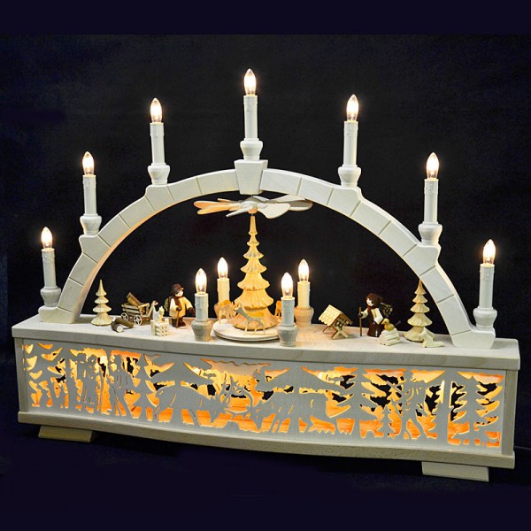 Holzkunst Niederle - Schwibbogenpyramide mit Motor und geschnitzten Figuren