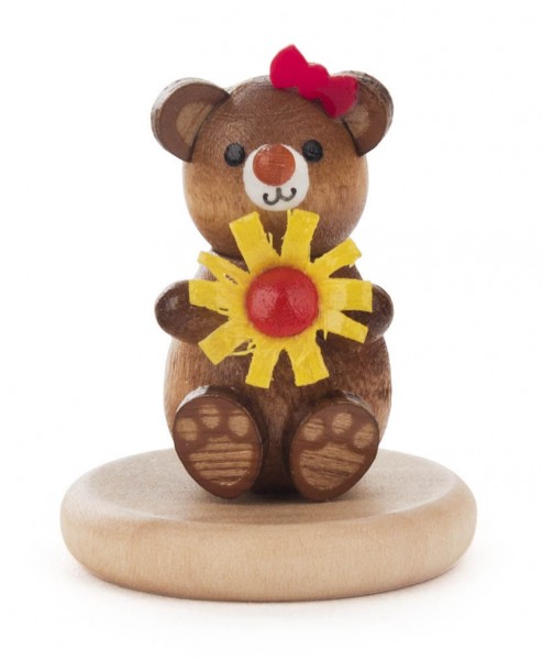 Dregeno Erzgebirge - Bär mit Blume auf Sockel