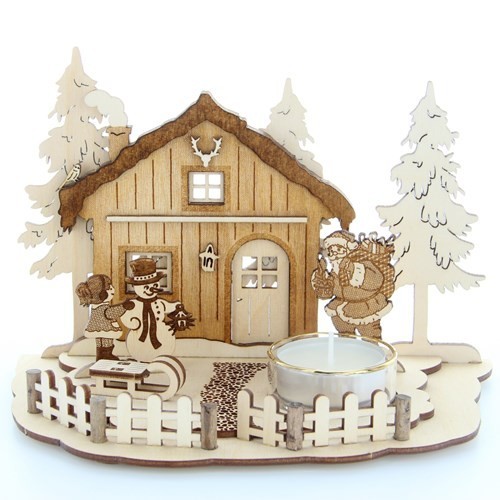 HELA Holzkunst - Teelichthalter Weihnachtsszene - Forsthaus mit Schnee- und Weihnachtsmann, graviert