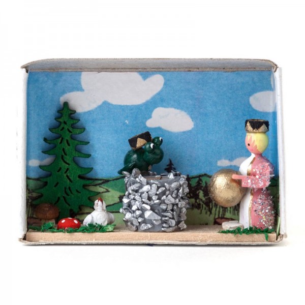 Dregeno Erzgebirge - Miniatur-Zündholzschachtel Froschkönig