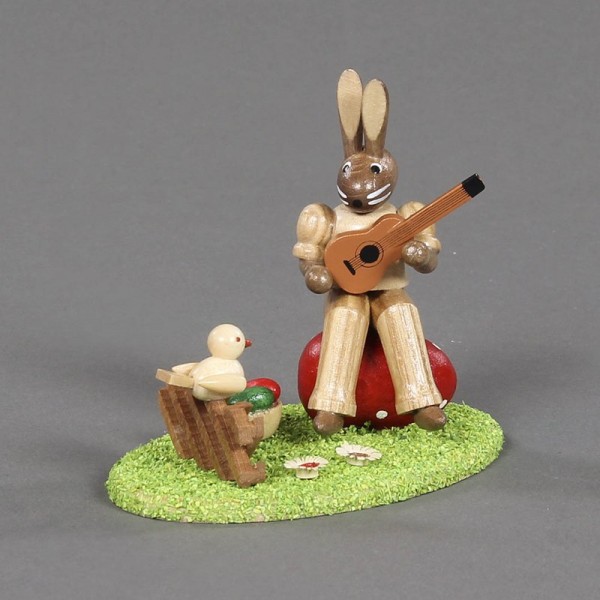 Dregeno Erzgebirge - Hasenmusikant mit Gitarre