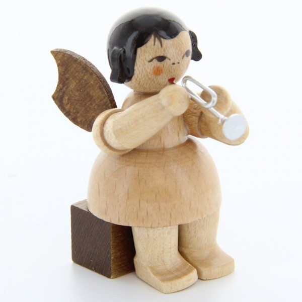 Uhlig Engel sitzend mit Piccolotrompete, natur, handbemalt